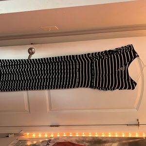 Size medium maxi dress from Walmart, very stretchy, nice material. Barely worn